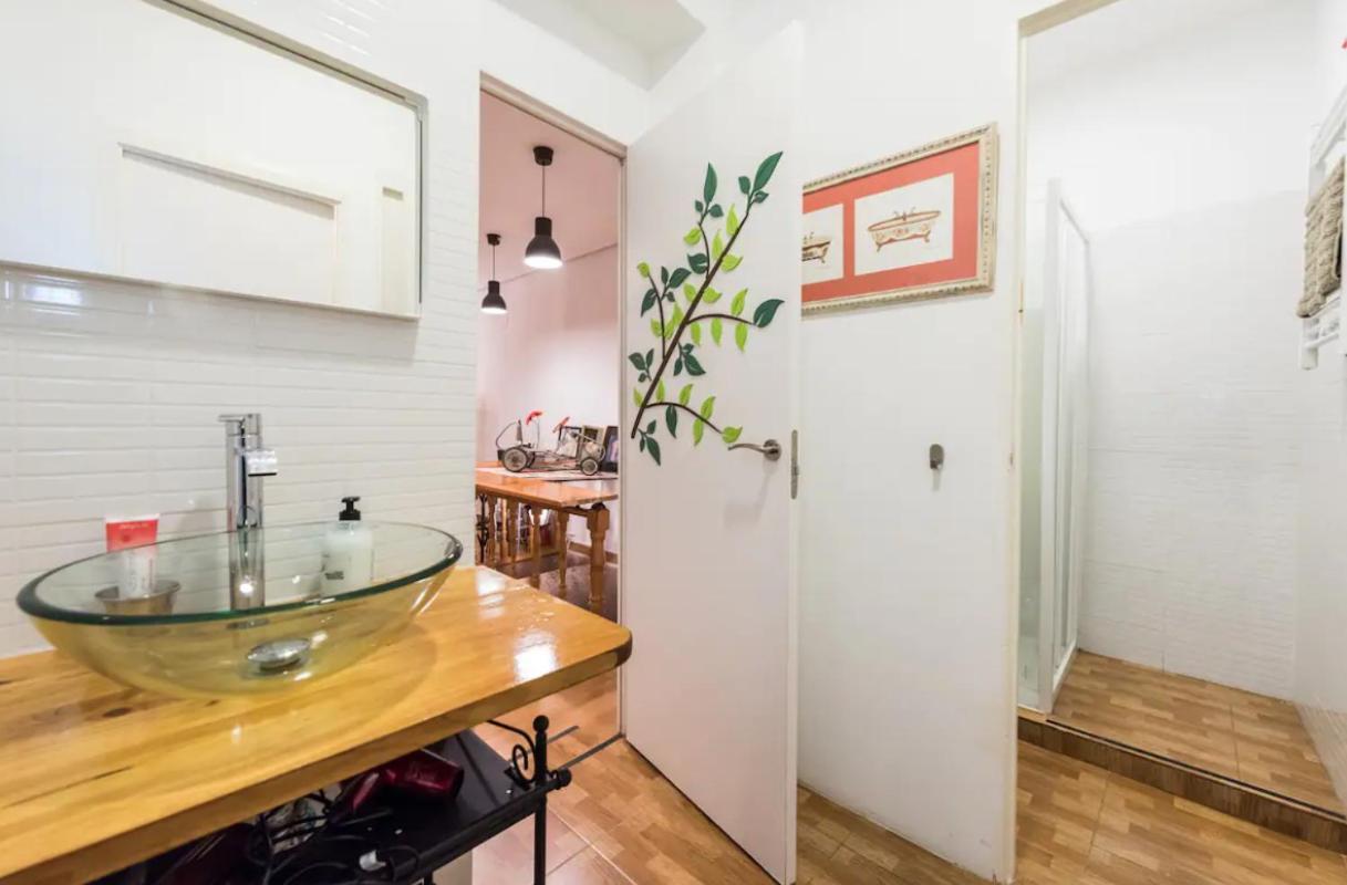 Encomienda Guest House Madrid Exterior foto