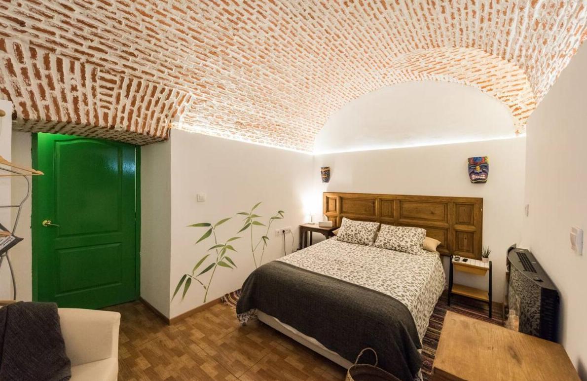 Encomienda Guest House Madrid Exterior foto
