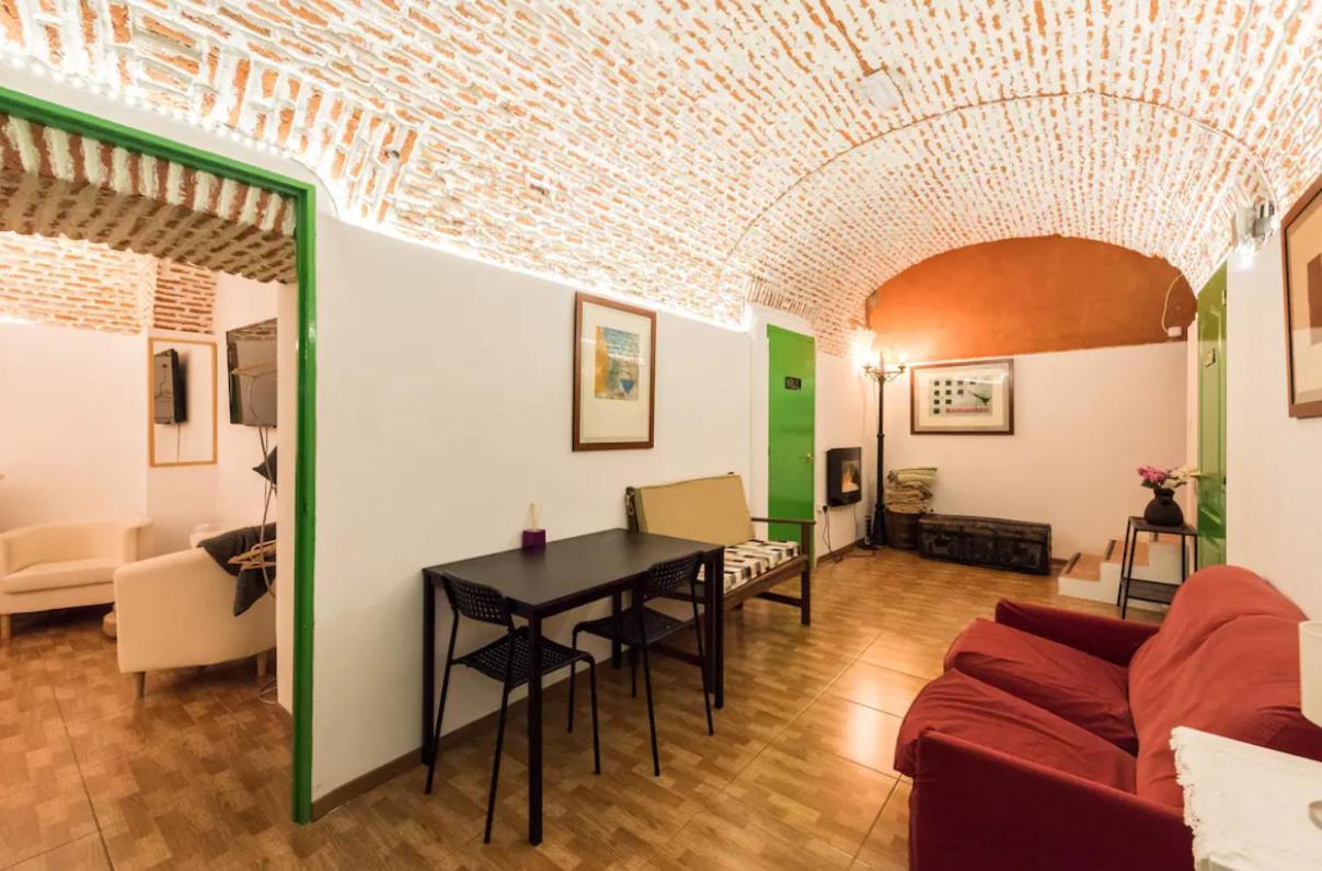 Encomienda Guest House Madrid Exterior foto